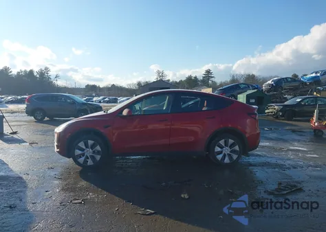 2021 Tesla Model Y Long Range Dual Motor All-Wheel Drive from USA, damaged, VIN 5YJYGDEE5MF064181
